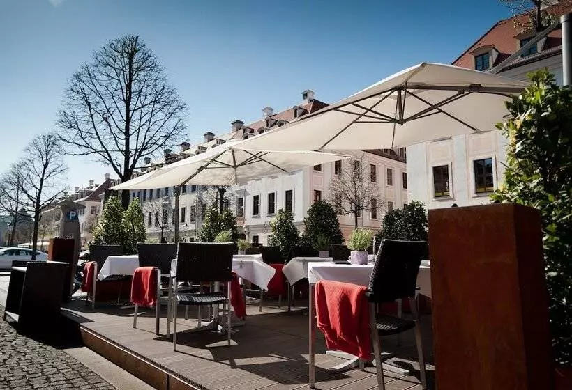 Fotos del hotel Relais & Châteaux Bülow Palais:  5