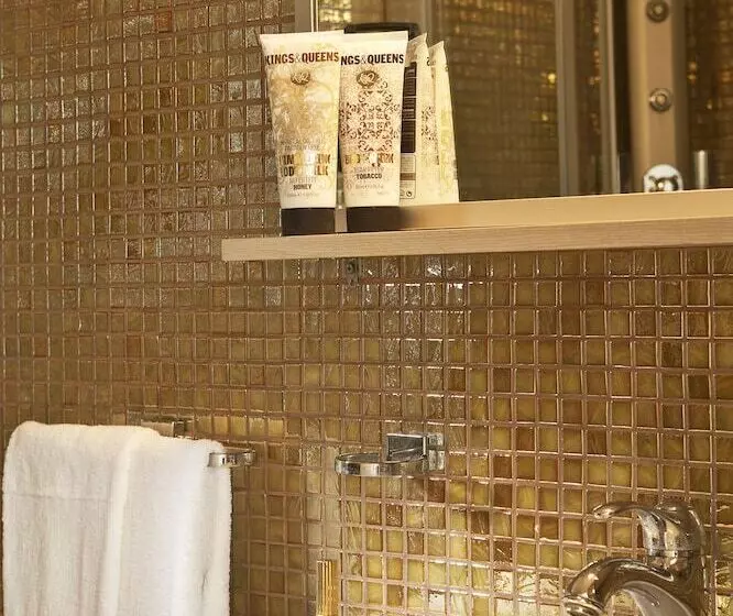 Fotos del hotel Avianto Suites:  3