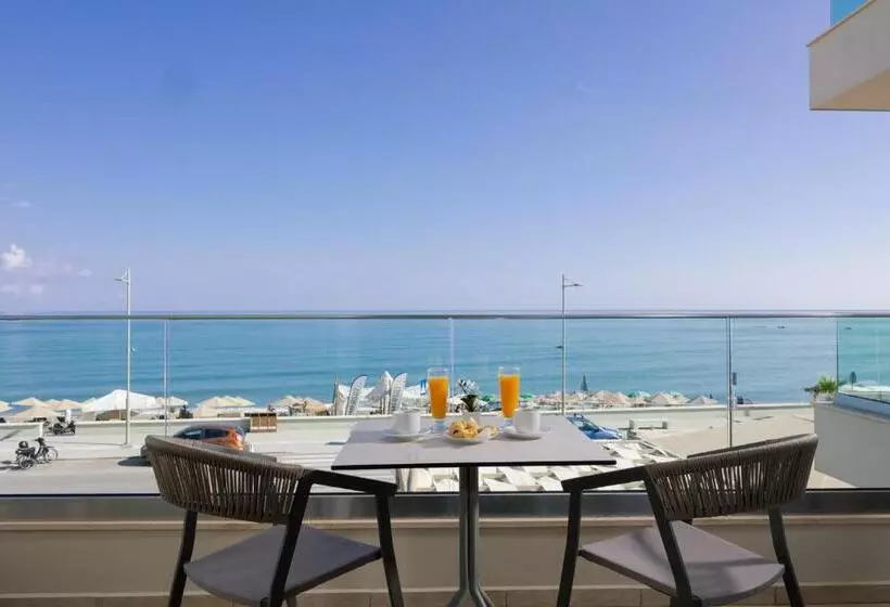 Fotos del hotel Batis Beach:  11