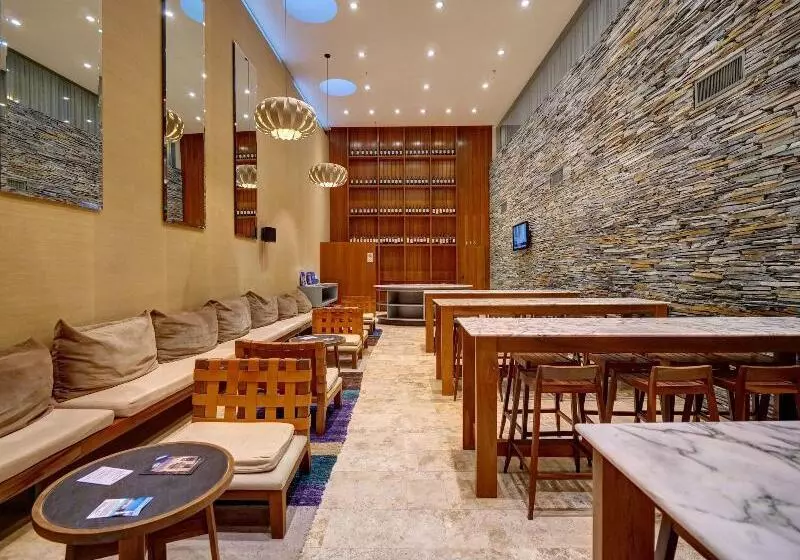 Fotos del hotel Aspen Square:  22