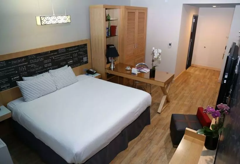 Tryp By Wyndham New York City Times Square  Midtown