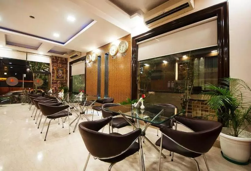 Fotos del hotel Le Cadre @ Kailash Metro:  10