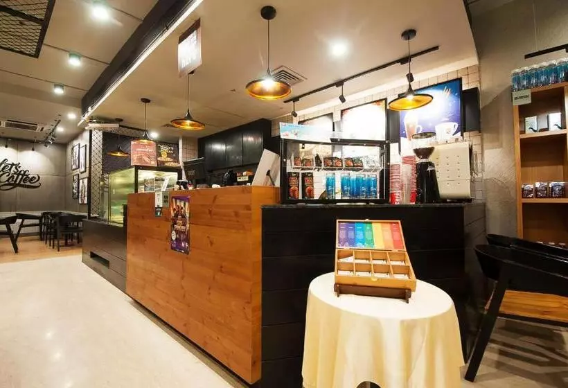 Fotos del hotel Le Cadre @ Kailash Metro:  13