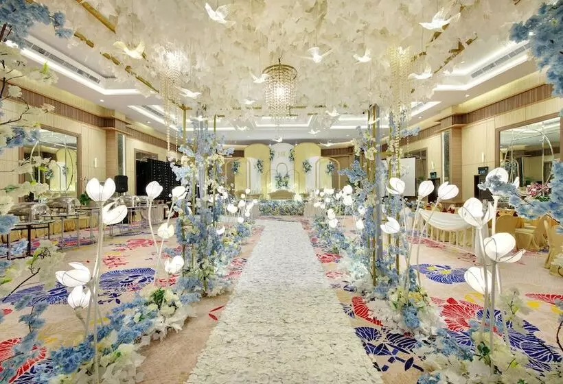 Fotos del hotel Lumire  & Convention Centre:  12