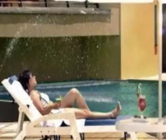 Fotos del hotel Marbella Suites Bandung:  3