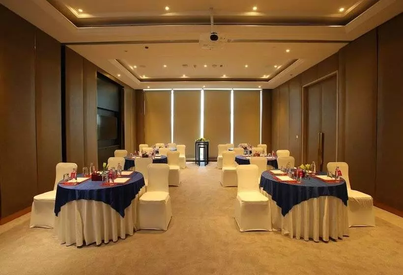 Fotos del hotel Crowne Plaza New Delhi Mayur Vihar Noida, An Ihg:  22