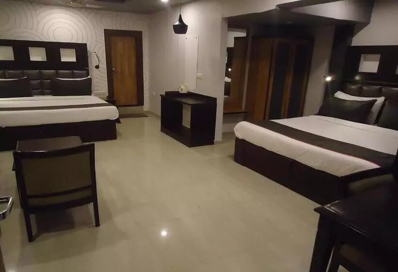 Fotos del hotel Maan Residency:  11