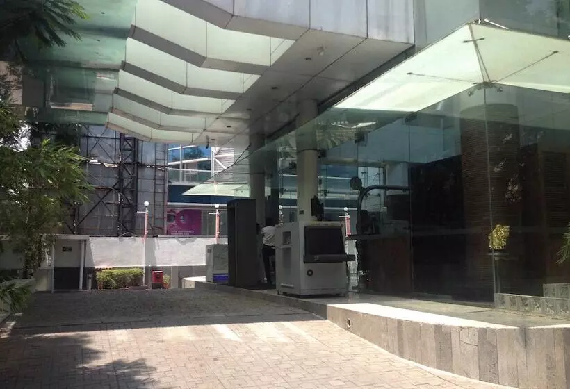 Fotos del hotel St Laurn Koregaon Park Pune:  6