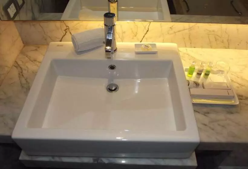 Fotos del hotel St Laurn Koregaon Park Pune:  5