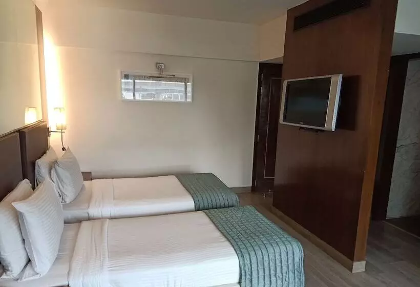 Fotos del hotel St Laurn Koregaon Park Pune:  2