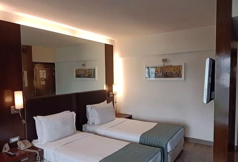 Fotos del hotel St Laurn Koregaon Park Pune:  7