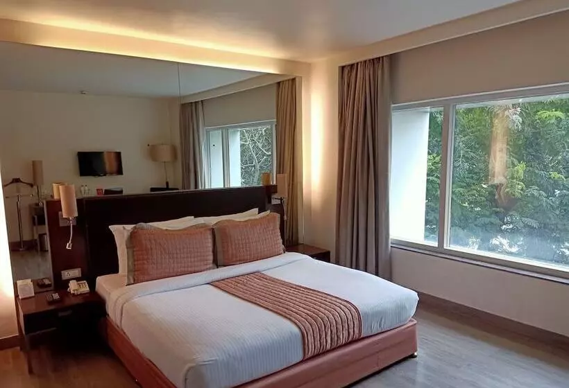 Fotos del hotel St Laurn Koregaon Park Pune:  12