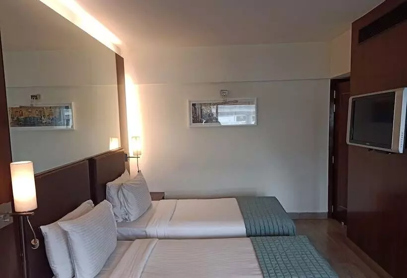 Fotos del hotel St Laurn Koregaon Park Pune:  13