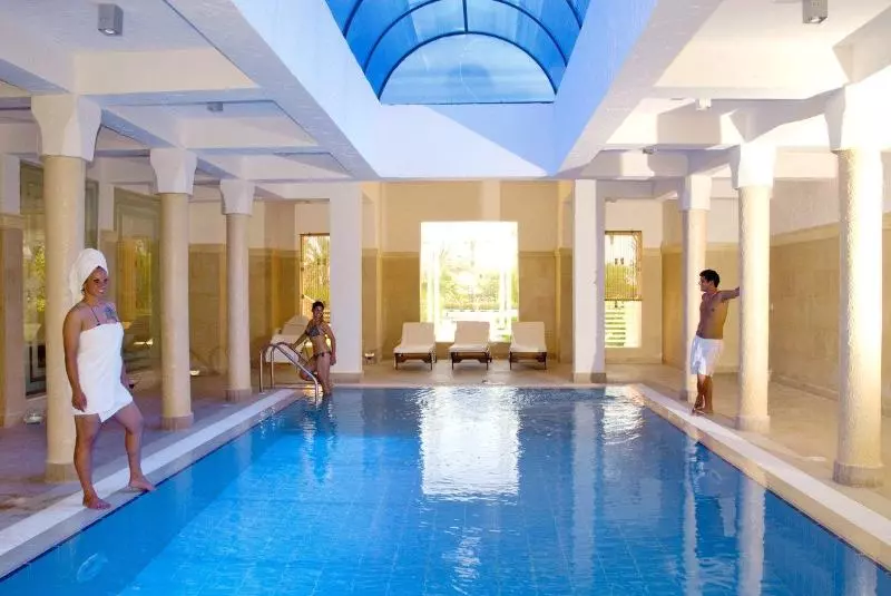 Fotos del hotel Tamra Beach Resort:  18