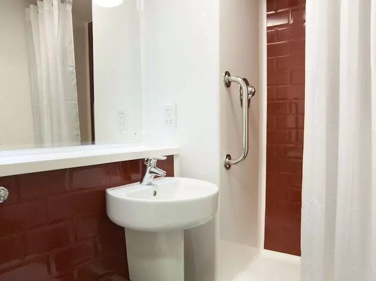 Fotos del hotel Travelodge Glasgow Braehead:  2