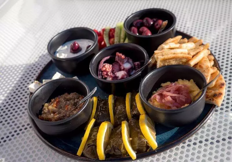 Fotos del hotel Ikies Santorini:  17