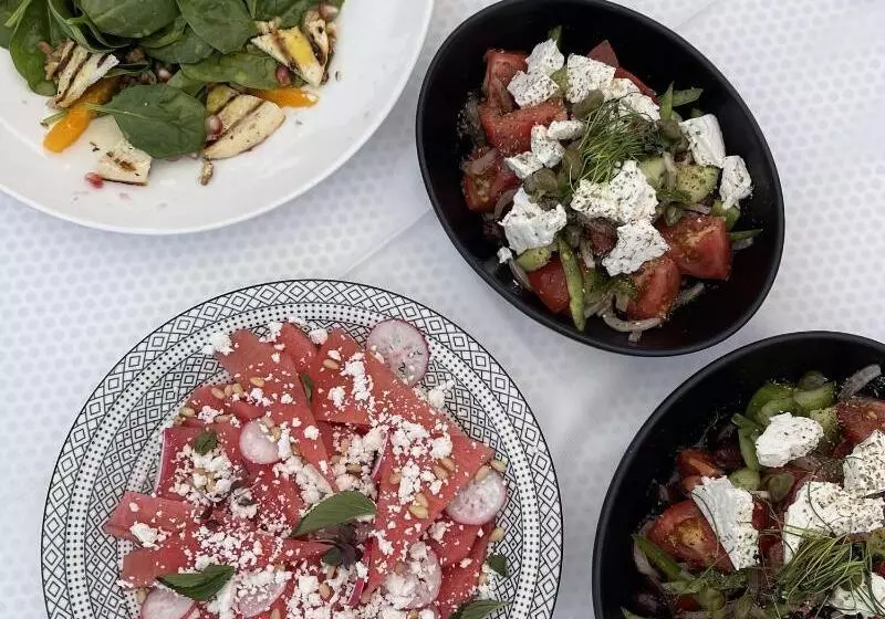 Fotos del hotel Ikies Santorini:  8