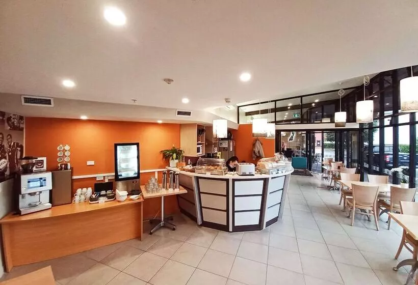 Quality  Lincoln Green