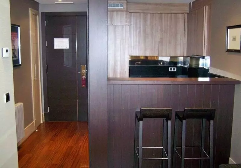 Fotos del hotel Washington Parquesol Suites &:  13