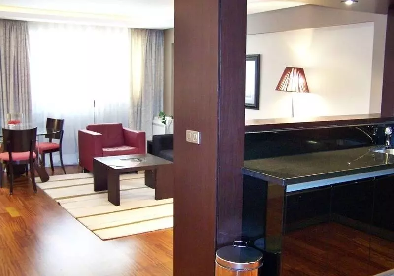 Fotos del hotel Washington Parquesol Suites &:  15