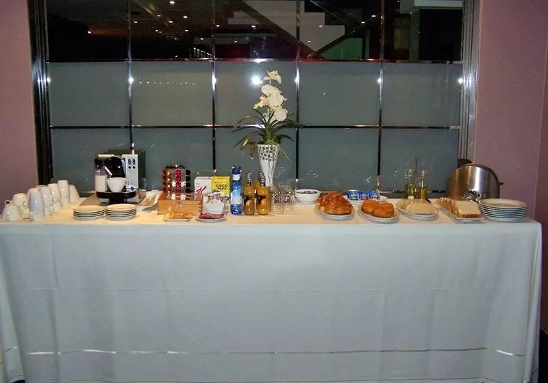 Fotos del hotel Washington Parquesol Suites &:  22