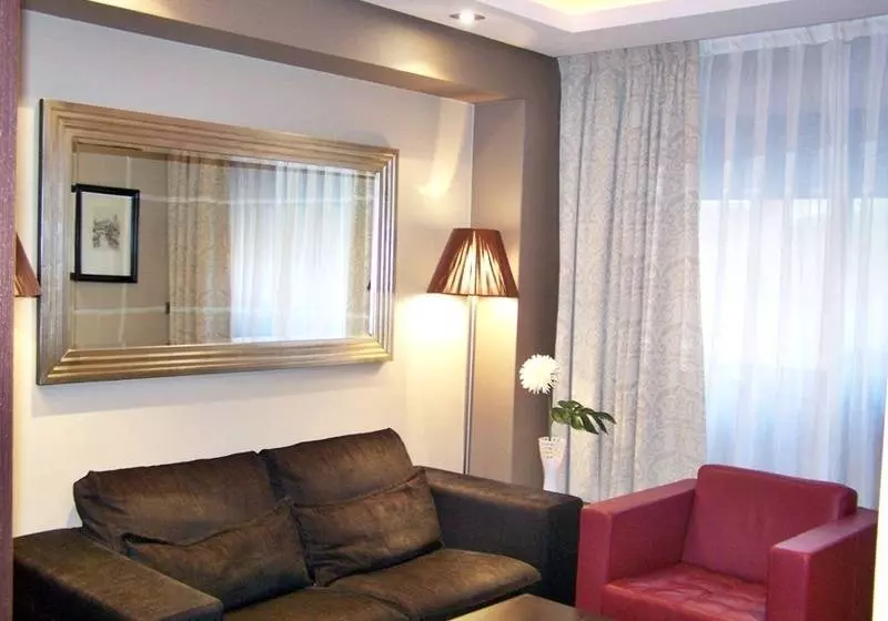 Fotos del hotel Washington Parquesol Suites &:  24