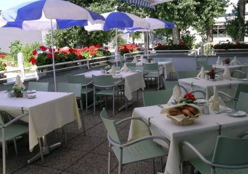 Fotos del hotel Novapark Flugzeughotel Graz:  11