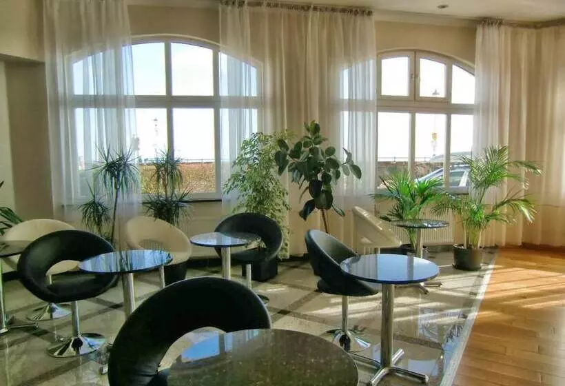 Fotos del hotel Eastbourne Riviera:  2