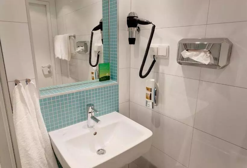 Fotos del hotel Meininger Hotel Wien Downtown Franz:  7