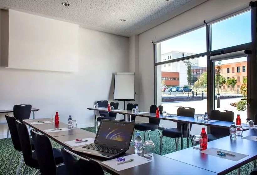 Fotos del hotel Holiday Inn Express Montpellier - Odysseum, An Ihg:  15