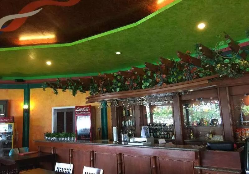 Fotos del hotel Flushing Meadows Resort And Playground:  18