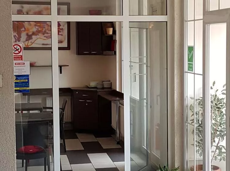 Fotos del hotel Tranzzit:  8