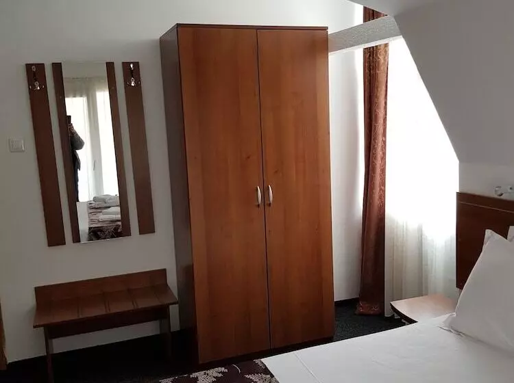 Fotos del hotel Tranzzit:  17