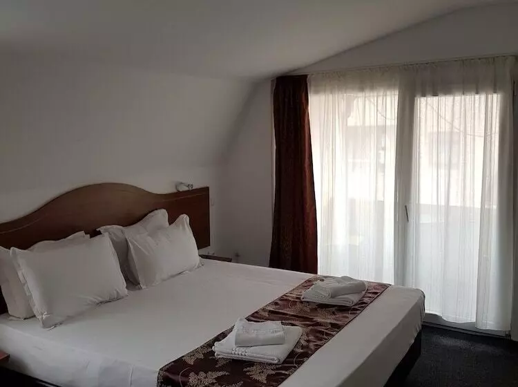 Fotos del hotel Tranzzit:  15