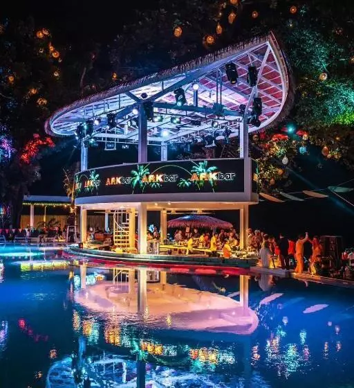 Fotos del hotel Ark Bar Beach Resort:  8