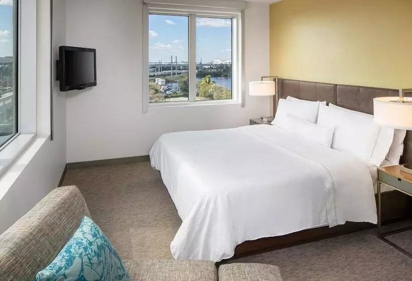 Element By Westin Miami International Airport