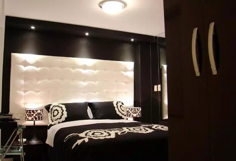 Fotos del hotel Hostal Media Luna:  7