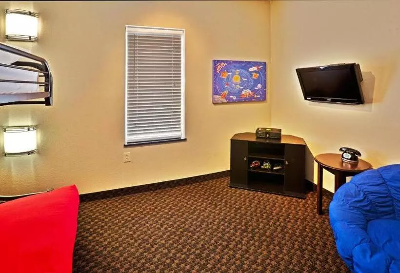 Fotos del hotel Holiday Inn Express & Suites  Miami, An Ihg:  6