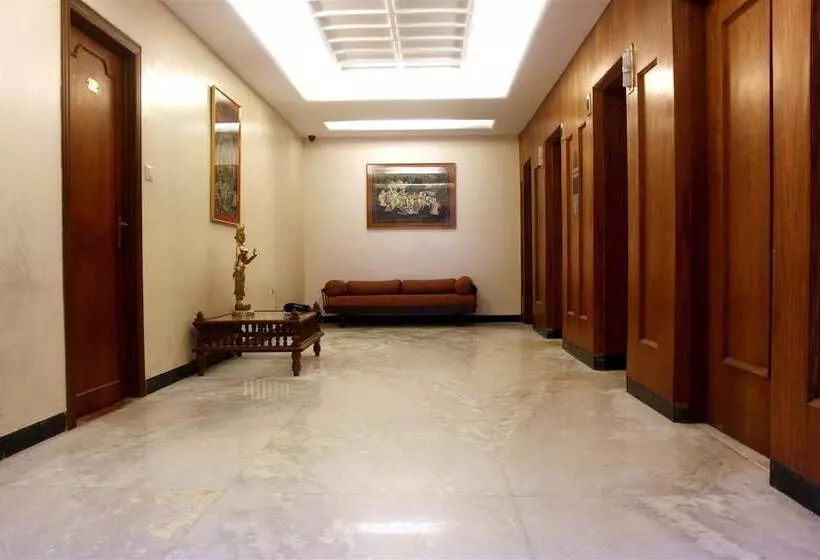 Fotos del hotel The Woods Manor Mg Road:  10