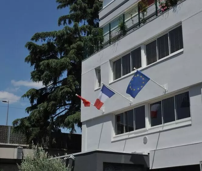 Fotos del hotel Privilège Hôtel & Apparts Eurociel Centre Comédie:  9