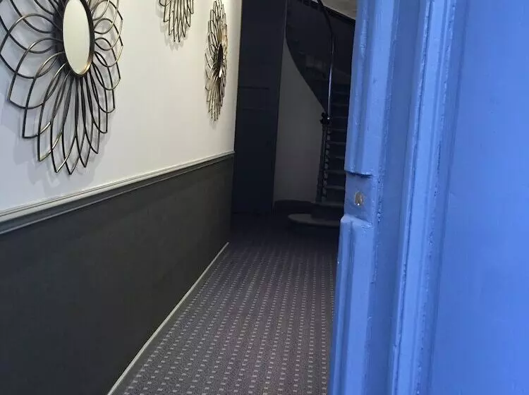 Fotos del hotel Privilège Hôtel & Apparts Eurociel Centre Comédie:  3