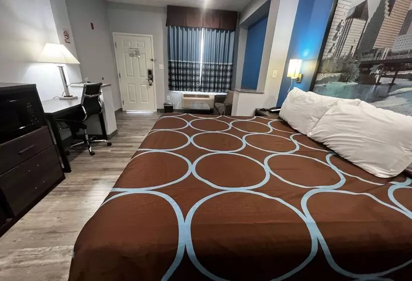 Fotos del hotel Super 8 By Wyndham Houston North I-45:  7