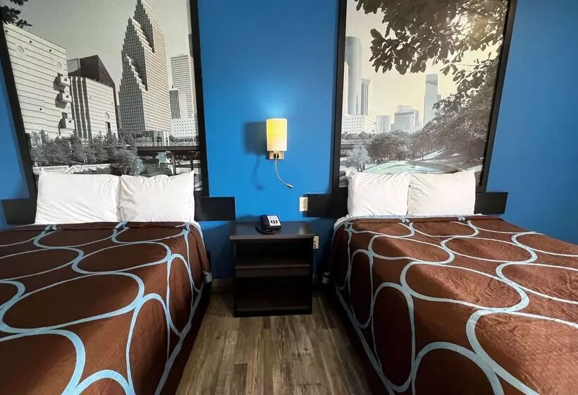 Fotos del hotel Super 8 By Wyndham Houston North I-45:  14