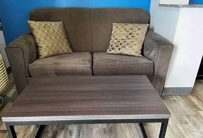 Fotos del hotel Super 8 By Wyndham Houston North I-45:  24