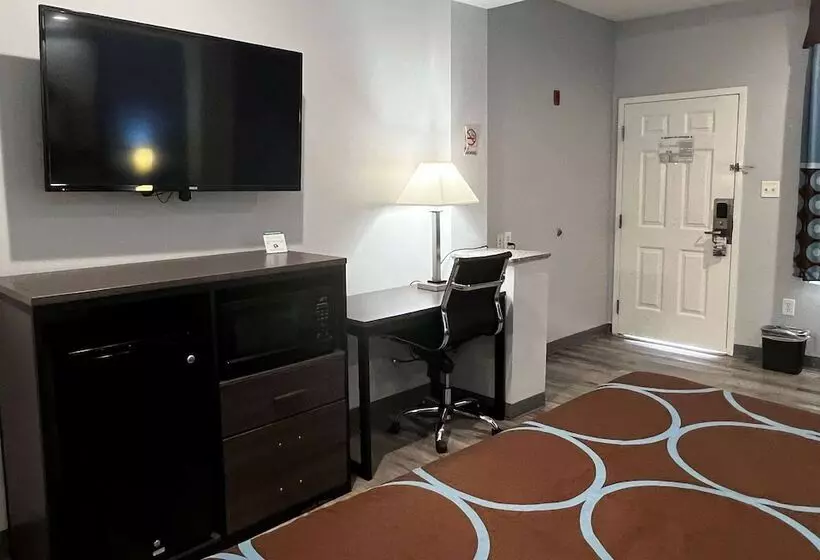 Fotos del hotel Super 8 By Wyndham Houston North I-45:  6