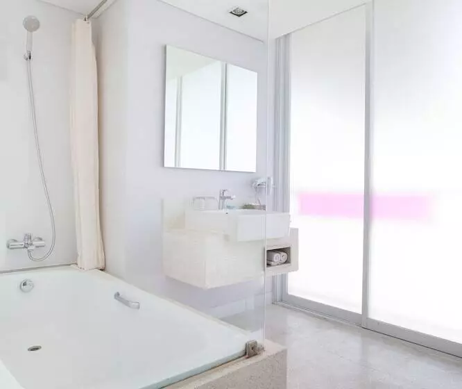 Fotos del hotel Ibis Styles Bali Benoa:  19