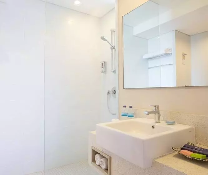 Fotos del hotel Ibis Styles Bali Benoa:  11