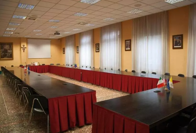 Fotos del hotel Casa La Salle - Casa Religiosa:  18