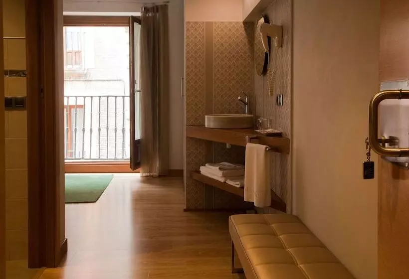 Fotos del hotel Hospederia Chapitel:  25