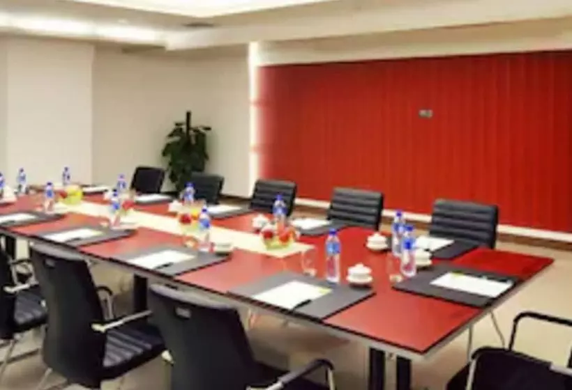 Fotos del hotel Royal Suites & Tower:  4